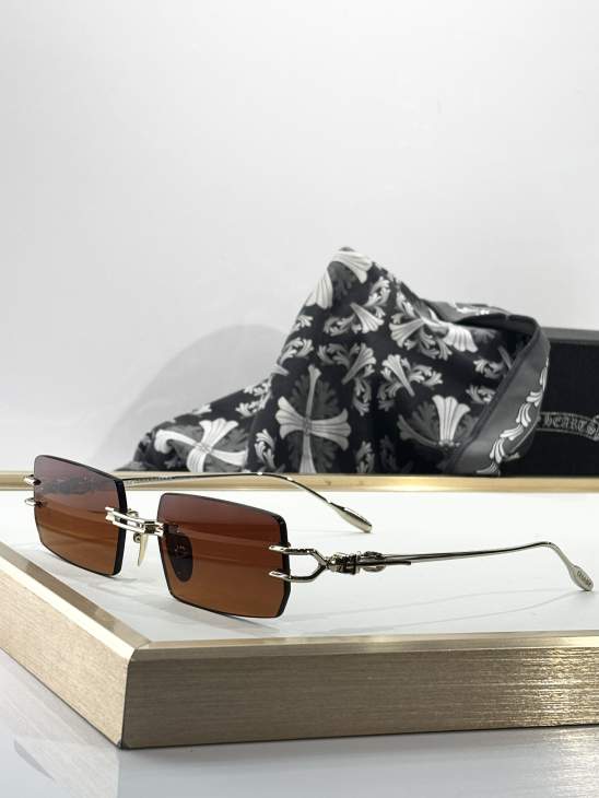 Picture of Chrome Hearts Sunglasses _SKUfw75976538fw